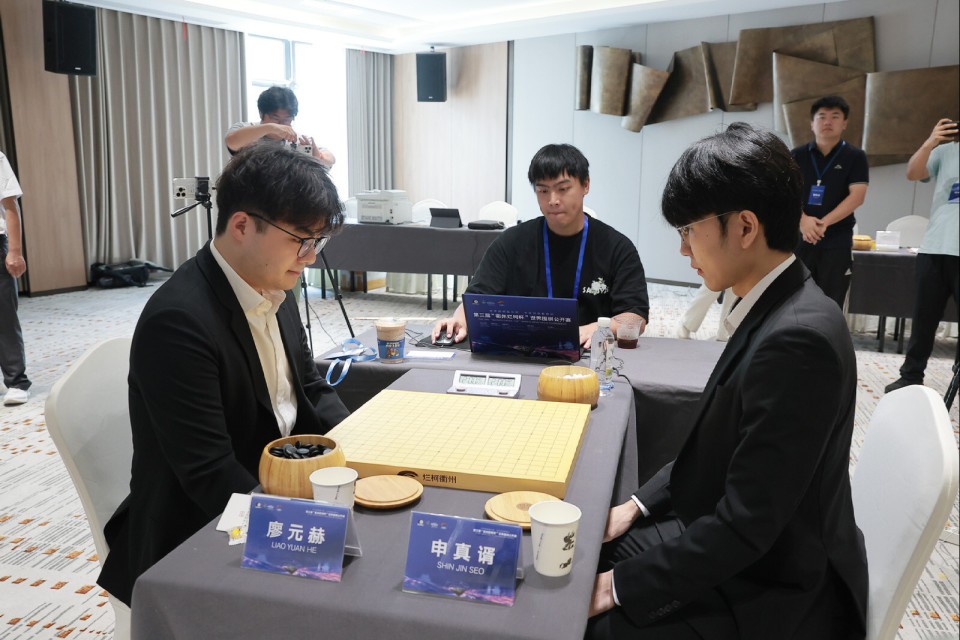 OghiP, JKcnM OghiP, JKcnM