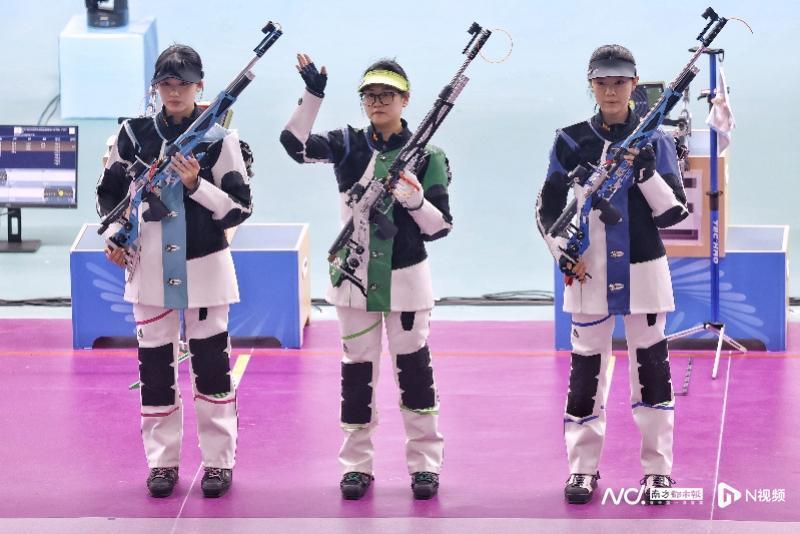 记者采访 记者采访